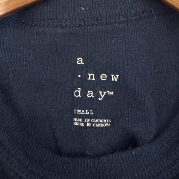 Women’s A new day high neck textured tank top (navy blue, Small) - Picture 3 of 4